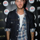 M. Pokora rejoint Adriana Karembeu et Antoine chez les Opticiens Atol