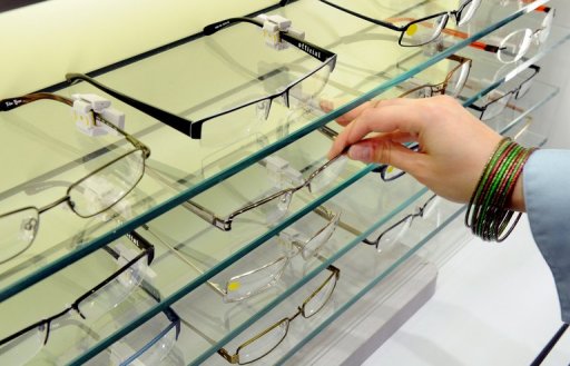 Les députés favorisent la vente en ligne de lunettes et de lentilles
